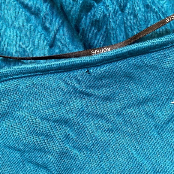 Cute top - Picture 3 of 6